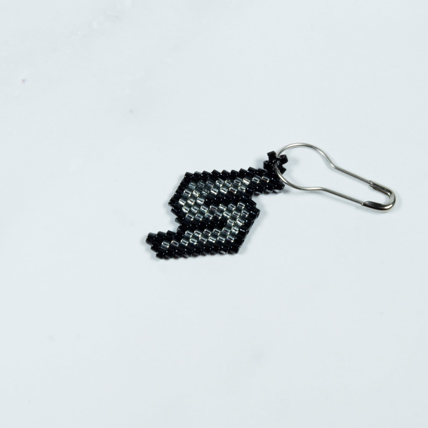 Samus/Metroid-Inspired Stitch Marker