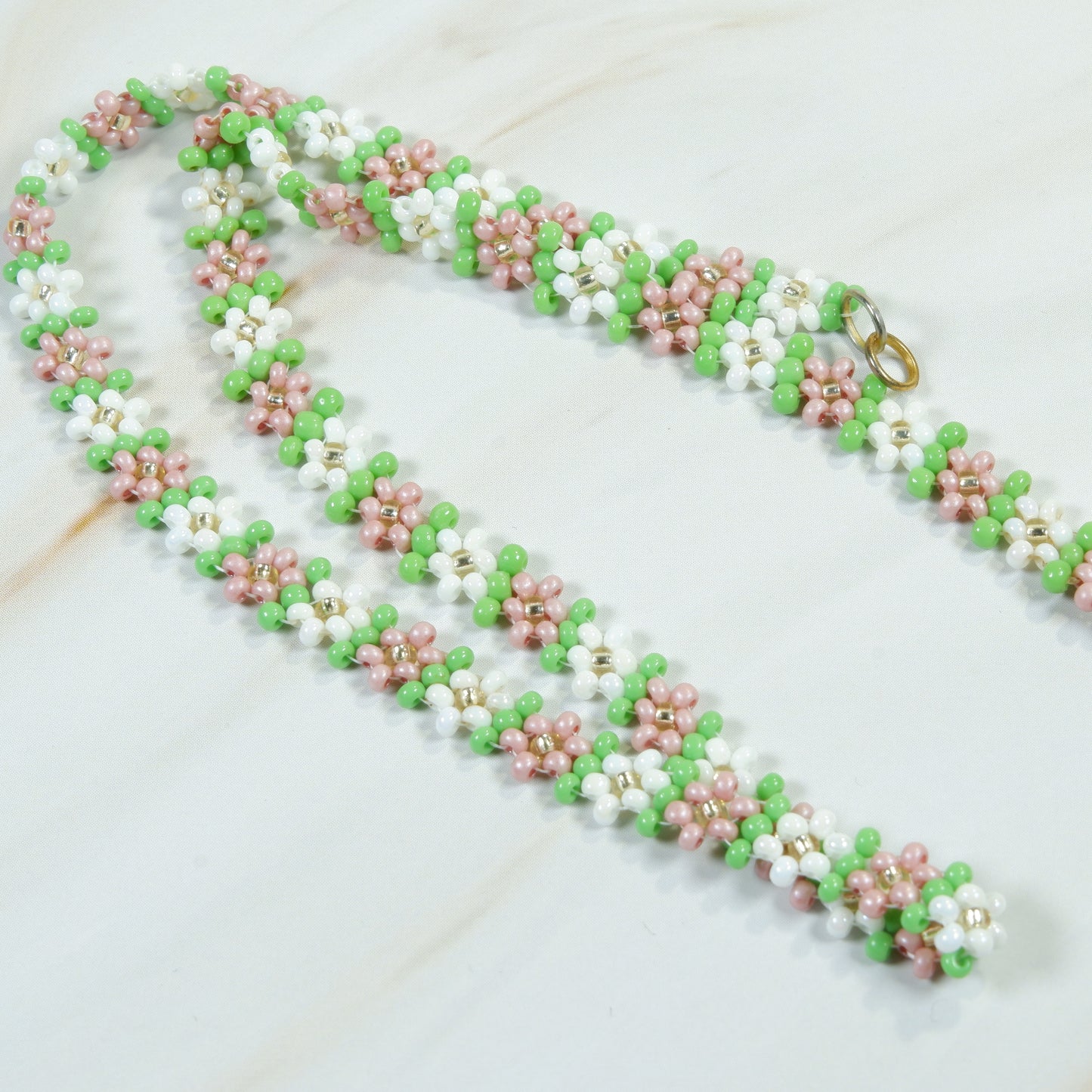 White and Pink Daisy Chain